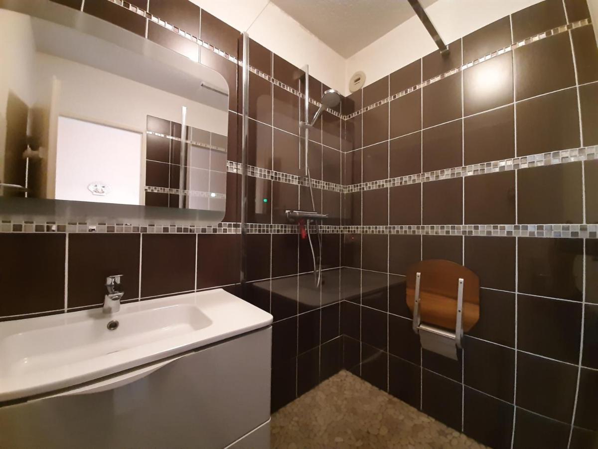 Lumineux Avec Terrasse A 2 Pas De La A - Fr-1-239-623